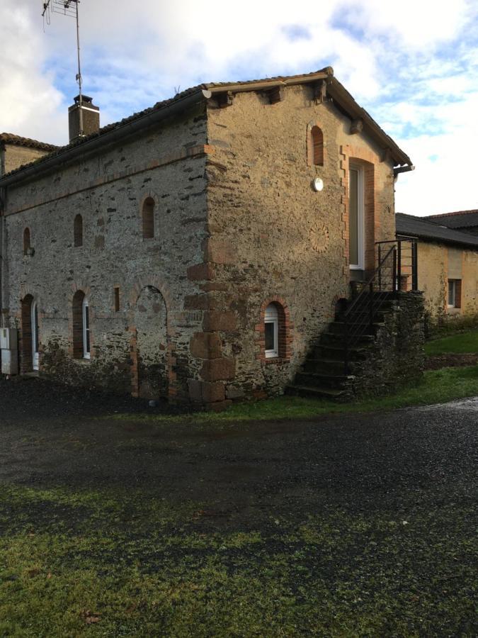 Cabanes Et Studios A La Bernardiere Sevremoine Exteriör bild